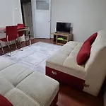 Lovely 2 Bedroom Flat In The Center